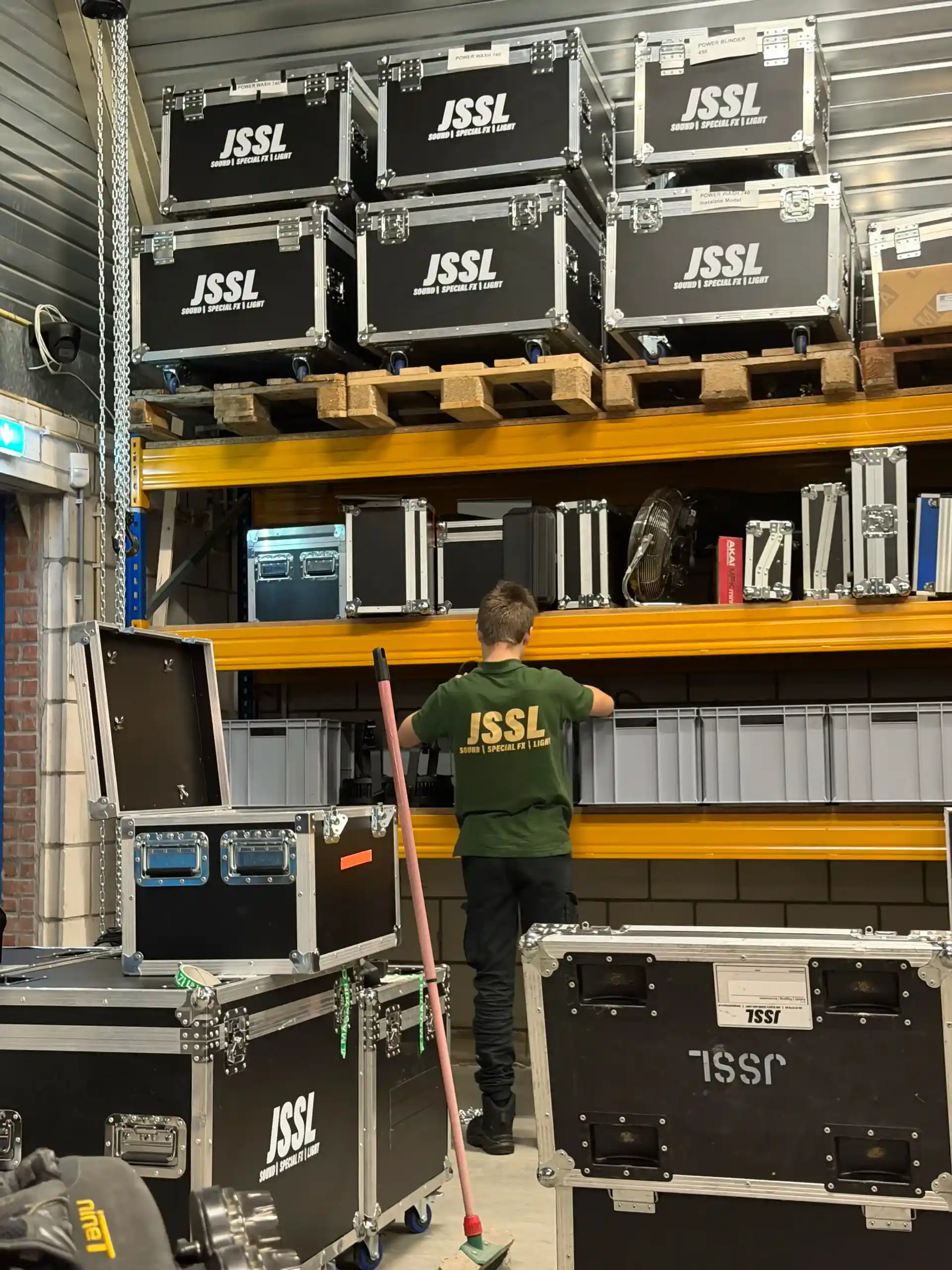 JSSL-Verhuur-page-at-the-bottom-2-scaled